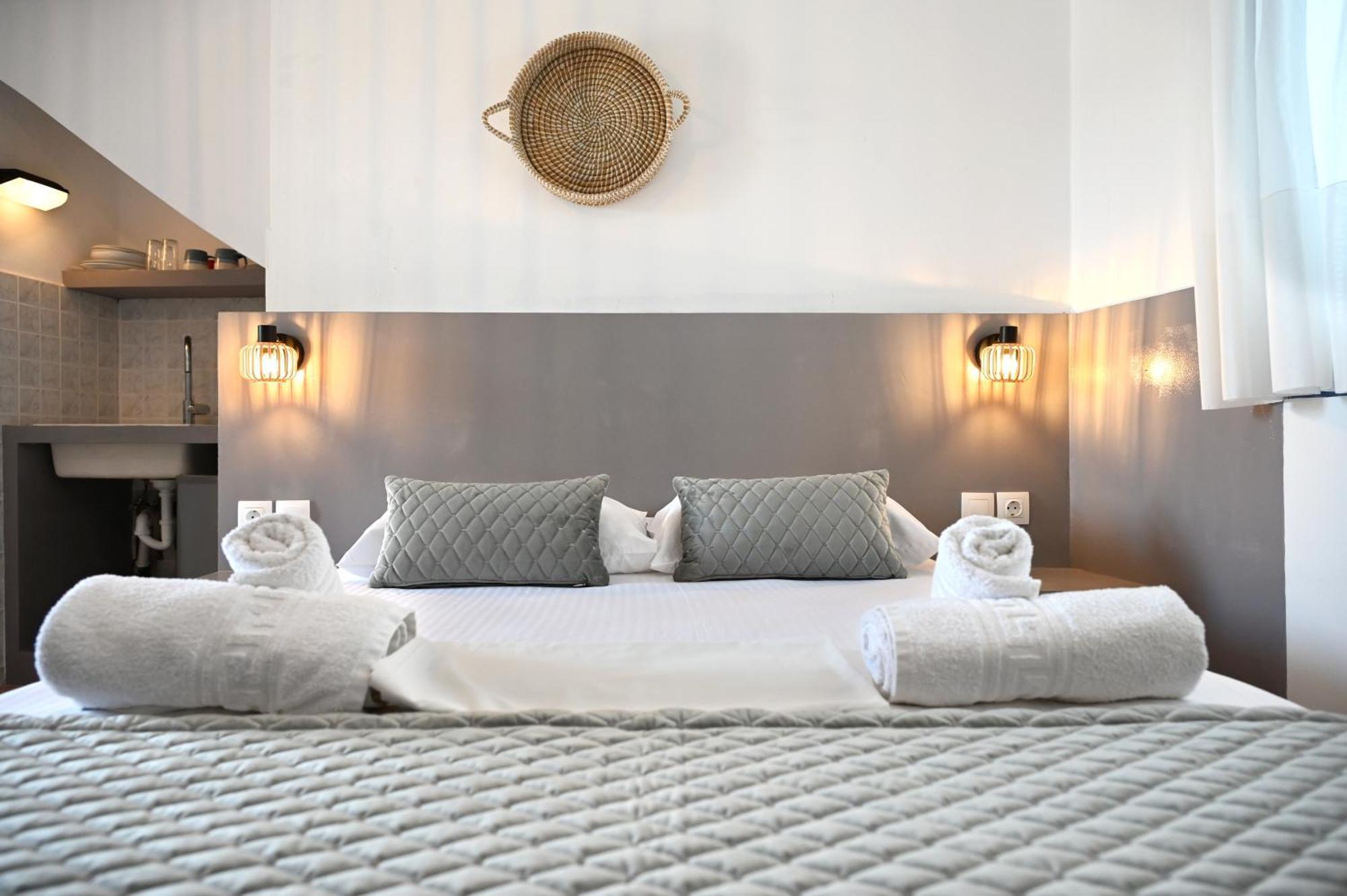 Oneiro Rooms Kythnos Kanala Exterior foto