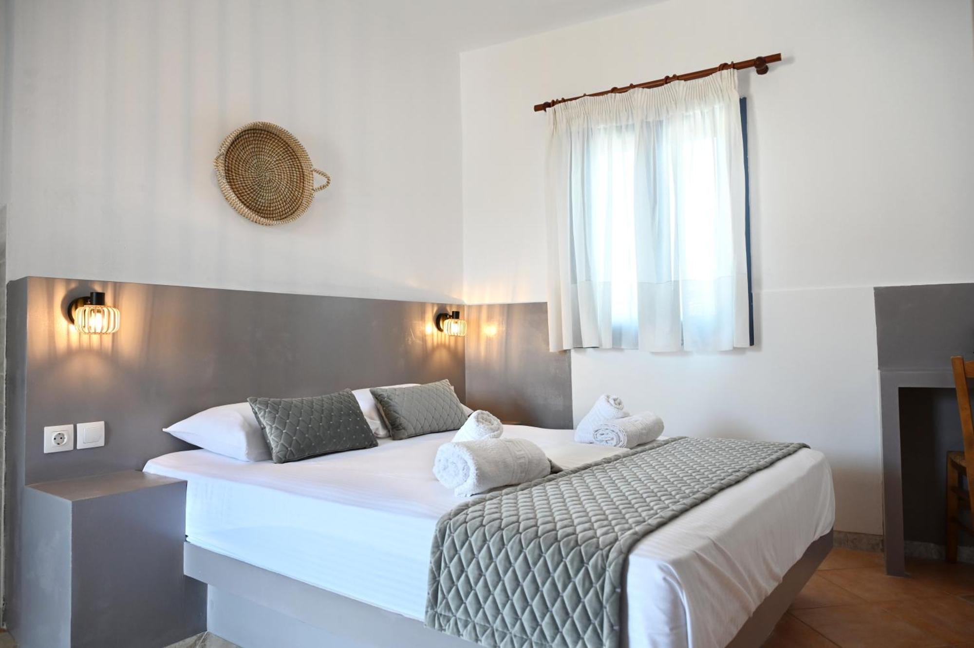 Oneiro Rooms Kythnos Kanala Exterior foto
